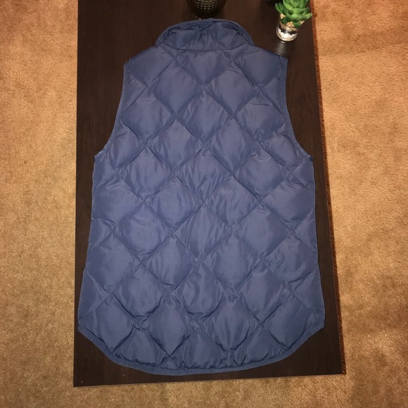 Navy J Crew quilted excursion vest - Picture 6 of 6